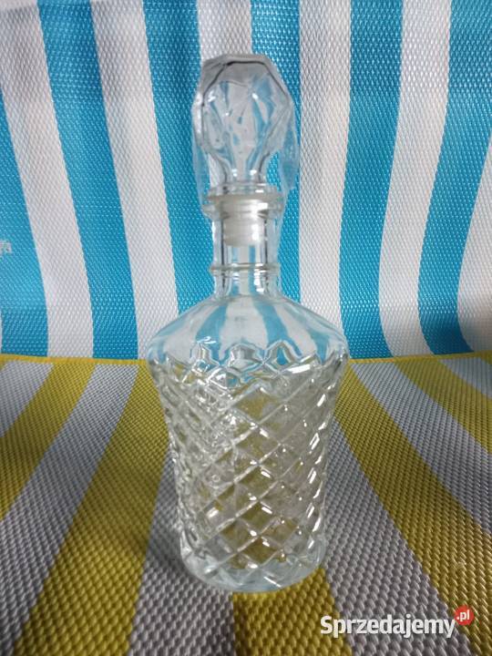 Karafkę sprzedam Dzbanki, karafki i mleczniki