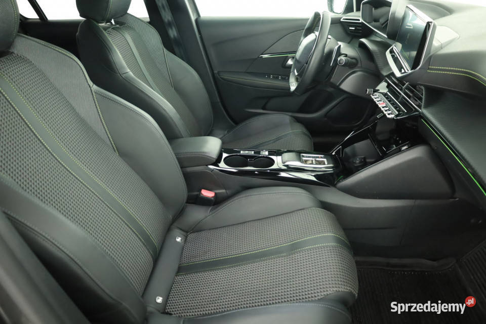 Peugeot 208 12 PureTech mazowieckie