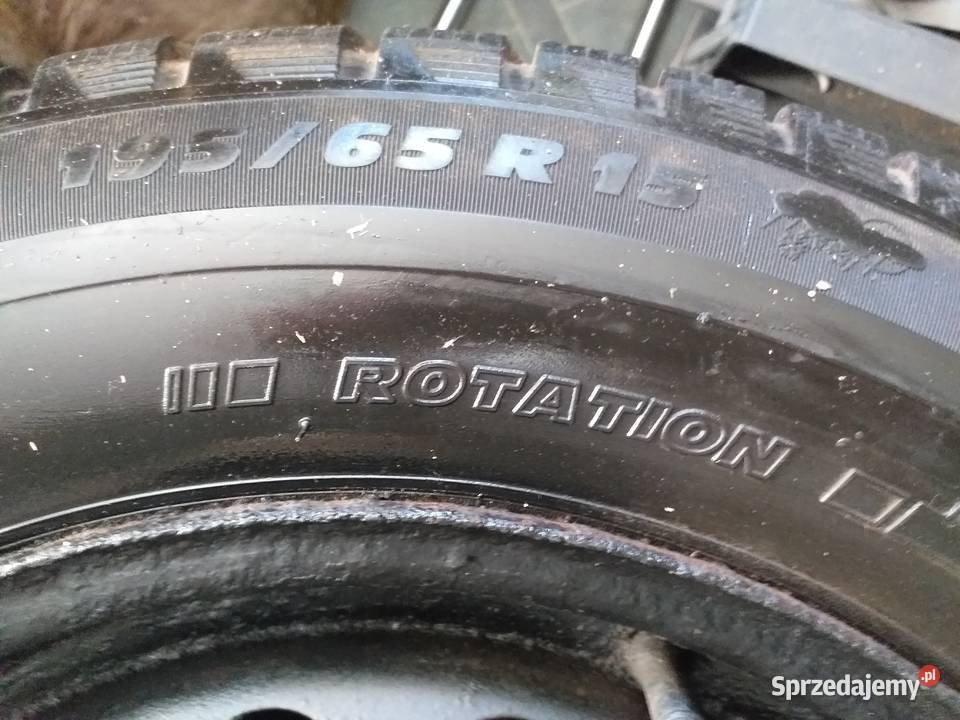 Zimowe Michelin 1956515 z felgami i kołpakami Elbląg