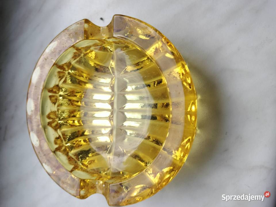 Popielniczka Ząbkowice ciemny żółty PRL zachodniopomorskie Choszczno