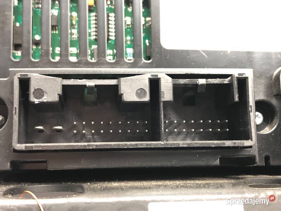 PANEL STEROWANIA NAWIEWU AUDI A4 B8 8K1820043AQ osobowe