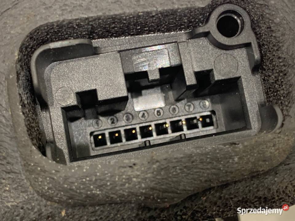 ZAMEK DRZWI PRAWY PRZÓD VW GOLF VII Kombi