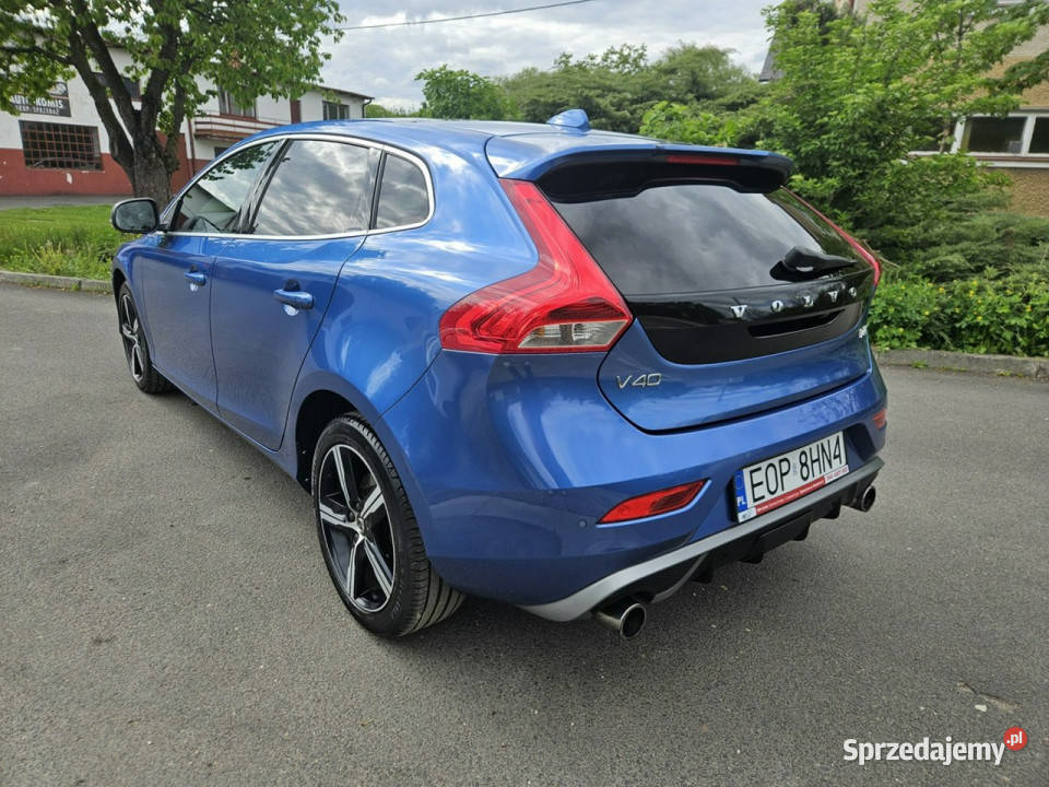 Volvo V40 T4 190 benzyna 100 Fabryczny Lakier światła przeciwmgielne sprzedam