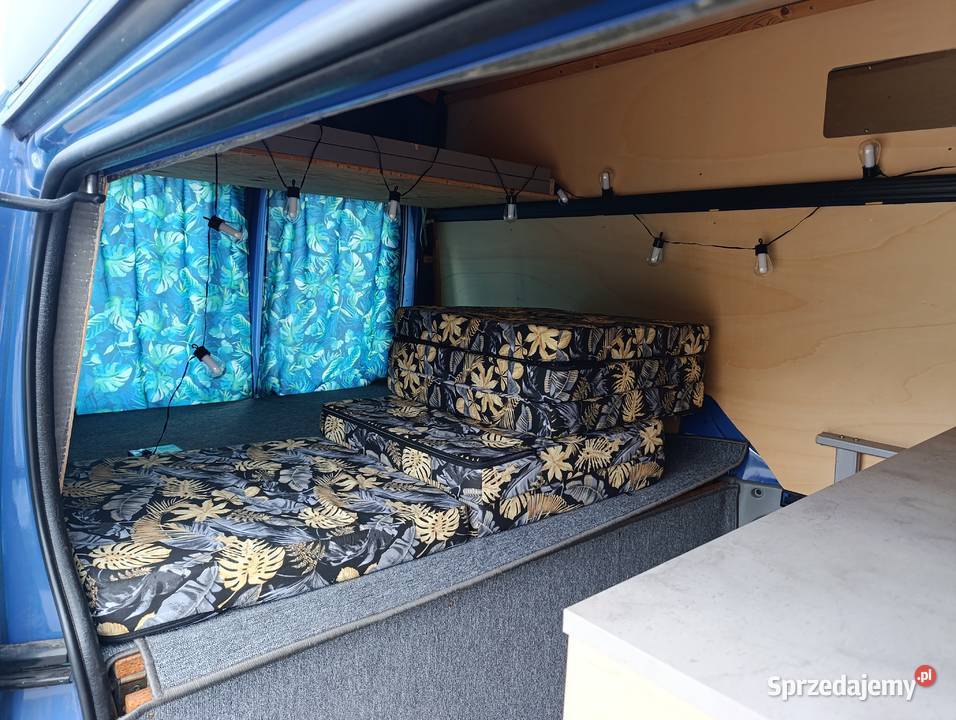 Opel Vivaro 20 Diesel kamper 2013r 2000cm3 Lgota-Mokrzesz