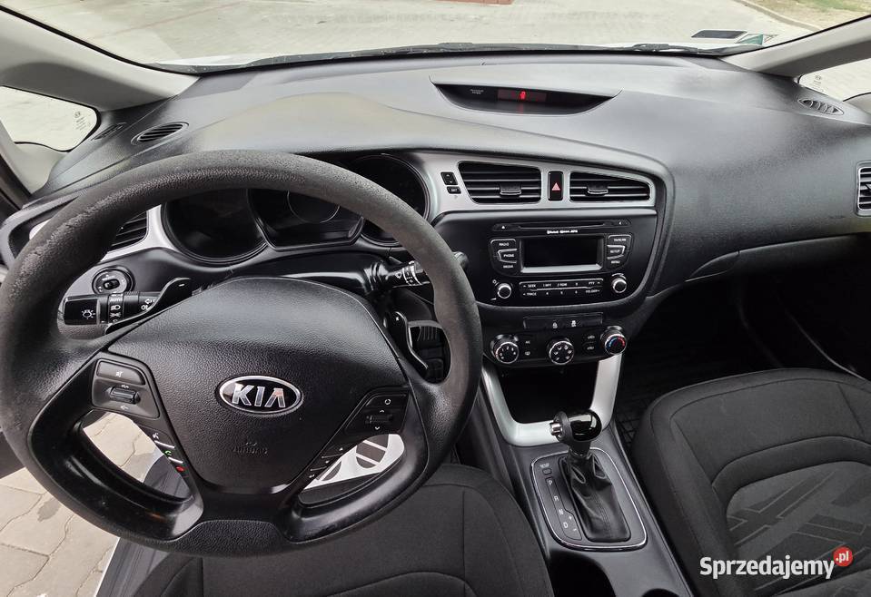 Kia Ceed 16 CRDi S 2013 srebrny Nowy Kościół sprzedam