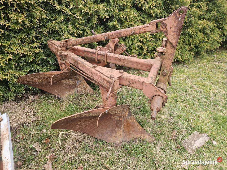 Pługi dwójki Mroczków Gościnny sprzedam