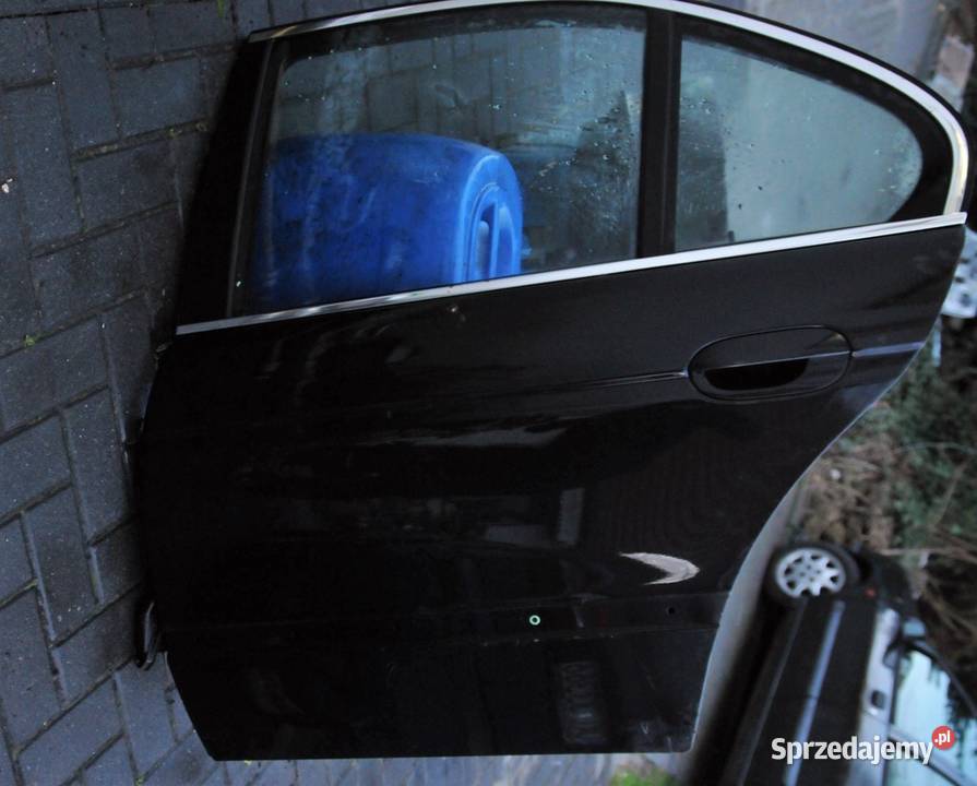 BMW E39 SEDAN DRZWI TYLNE LEWE Kluczbork