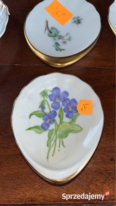 Konfiturówka muszelka SygKpm i BG Fiolki Porcelana i szkło