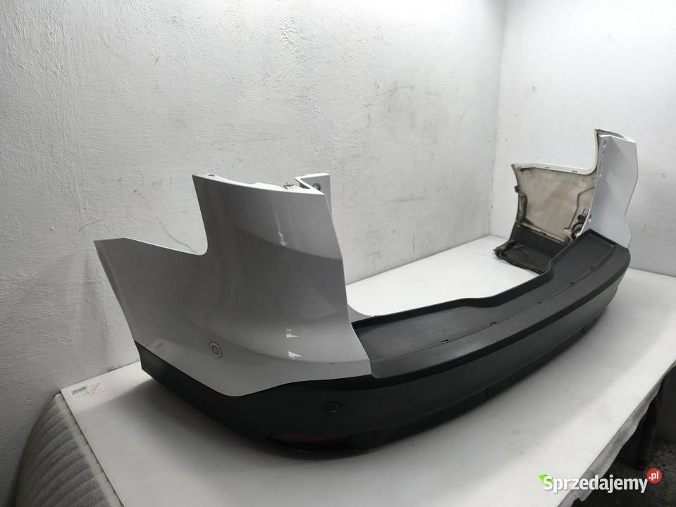 ZDERZAK TYŁ TYLNY 6 PDC FORD FOCUS MK3 LIFT osobowe wielkopolskie