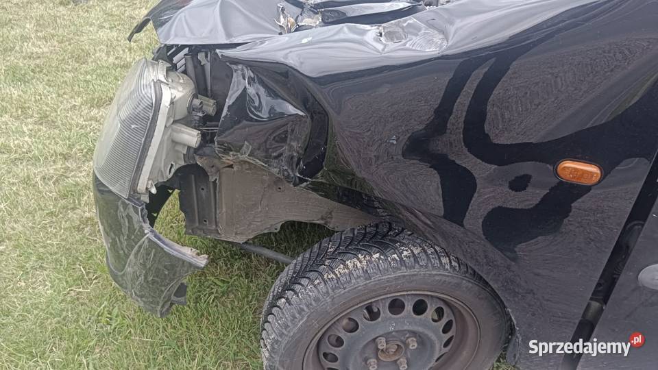 Opel Agila na sprzedaż uszkodzenia zderzak lampa 75KM Mogilno