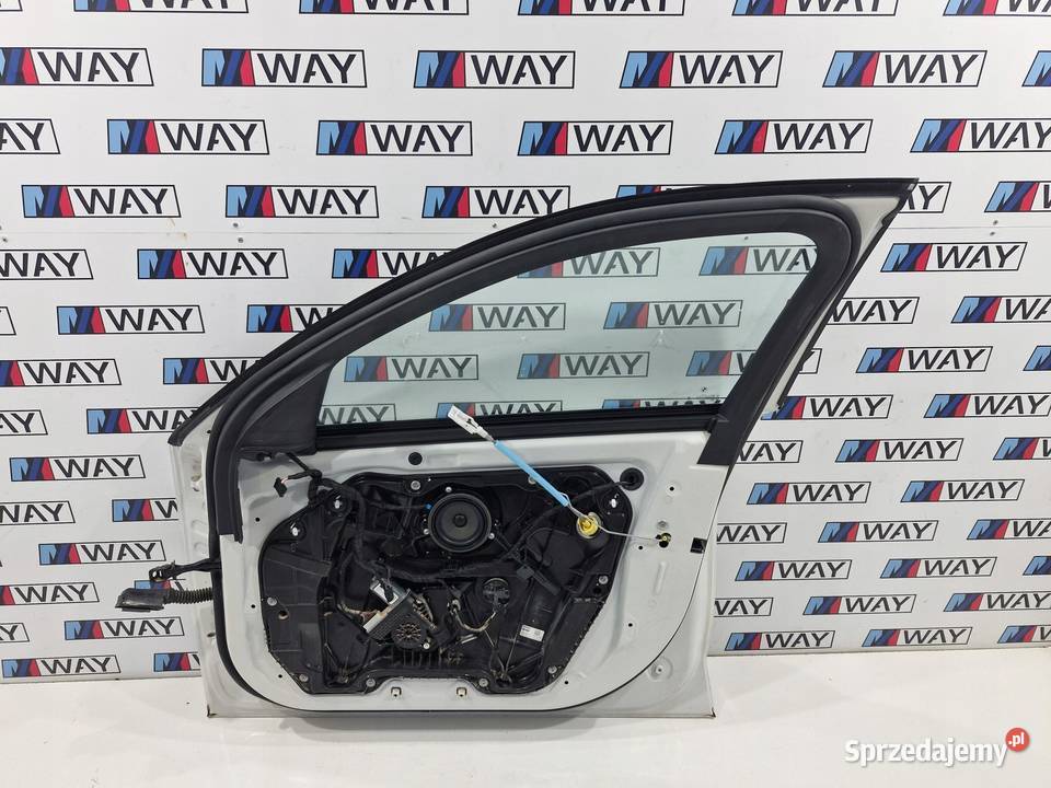 BMW 1 F40 DRZWI PRAWY PRZÓD PRZEDNIE PRAWE A300 Drzwi