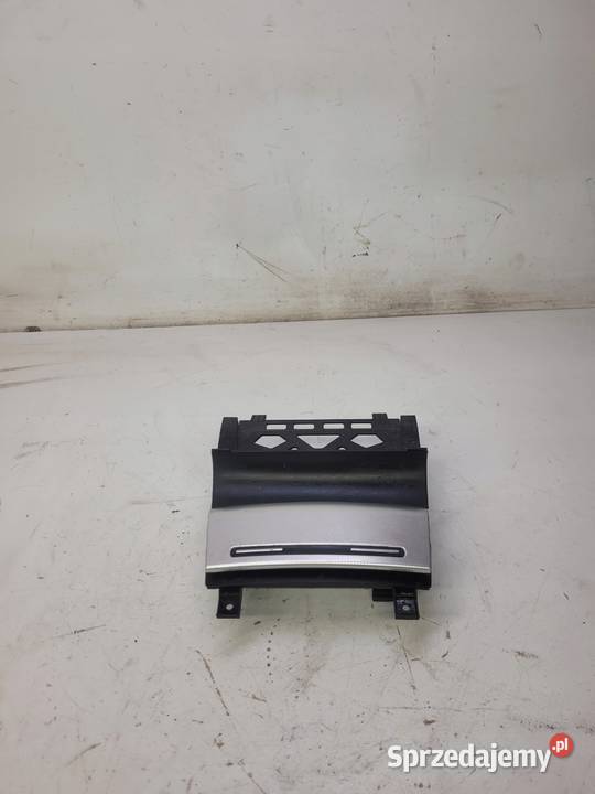 POPIELNICZKA PRZÓD AUDI A3 8P LIFT 8P0857951 Przystajń sprzedam