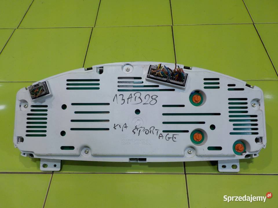 KIA SPORTAGE II 20 CRDI 08r licznik zegary Liczniki i zegary Suków