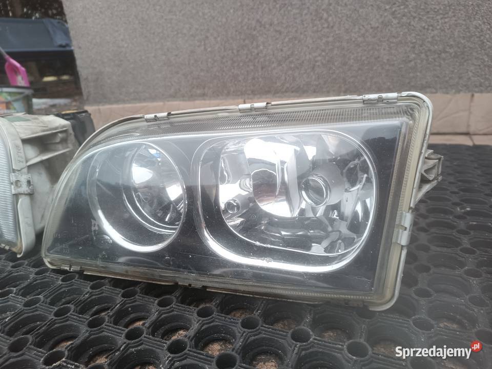 Volvo V40 s40 reflektory lampy Xenon Europa Rok produkcji 2003 Lampy przednie śląskie Częstochowa