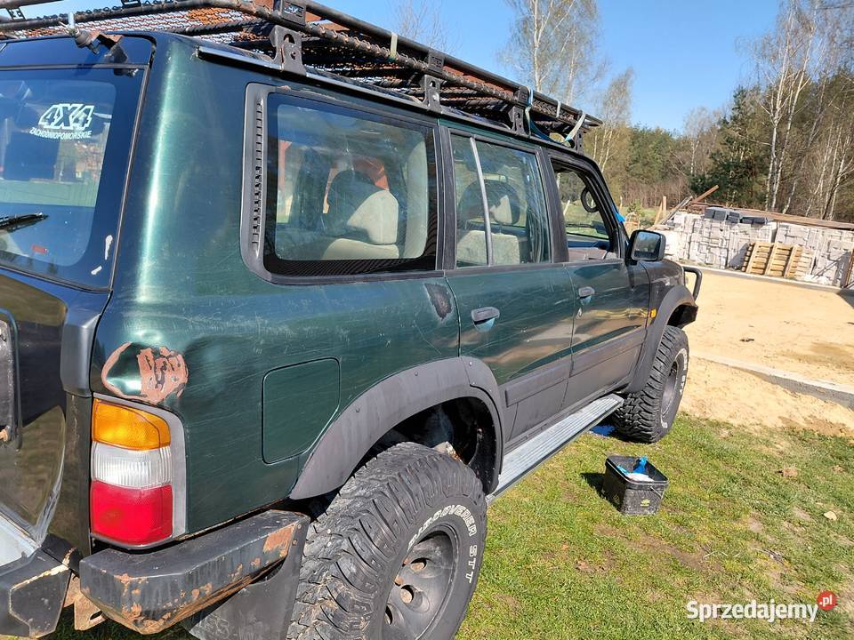 Nissan patrol y61 28 nieuszkodzony Widełka