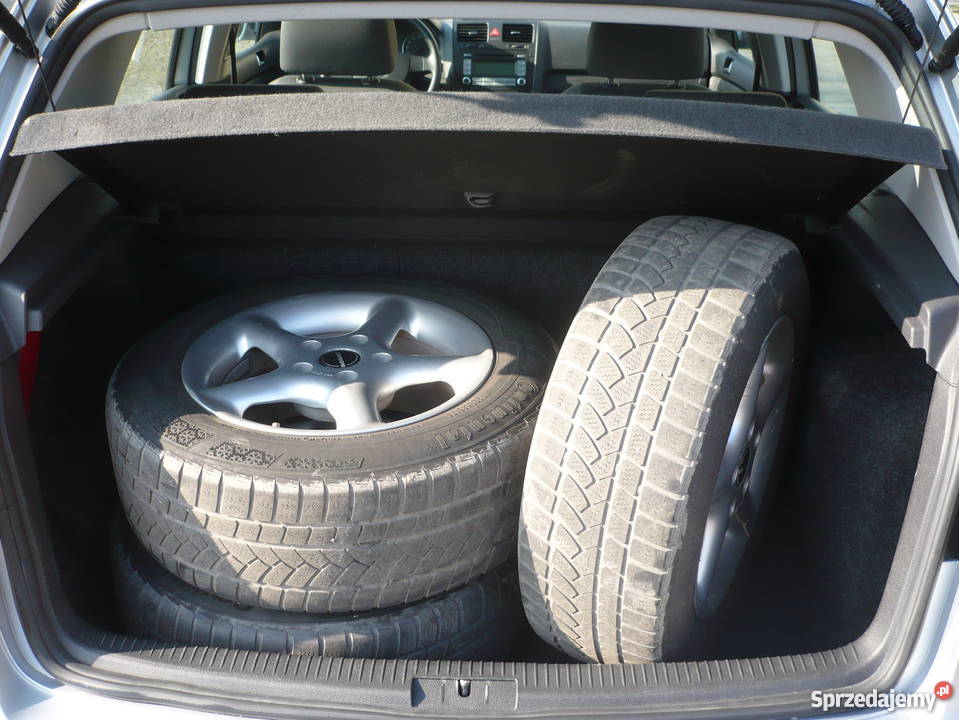 VW Golf 5 pakiet Gti 16 Fsi 6 biegów NOWA autoalarm Sieradz