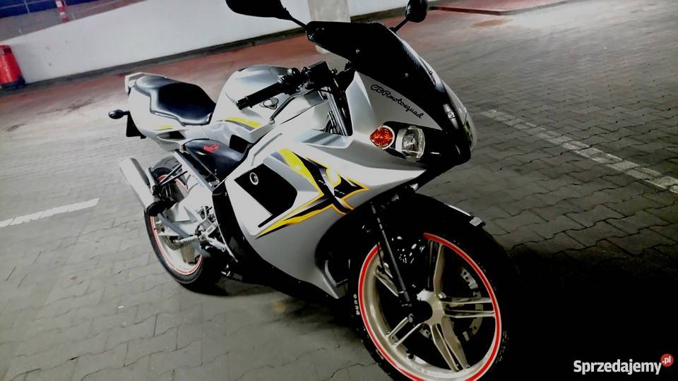 Yamaha TZR 50 MBK SILVER Doinwestowana PEŁEN 50cm3 sprzedam