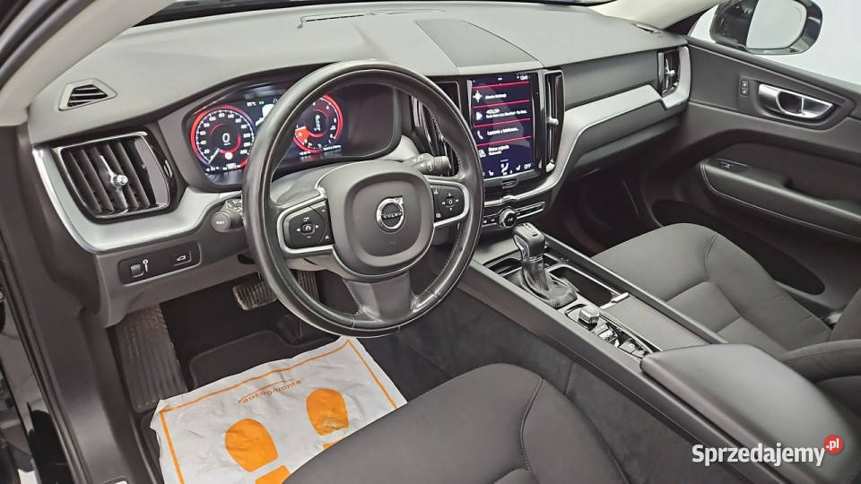 Volvo XC 60 D4 Momentum Pro aut Z Polskiego Warszawa