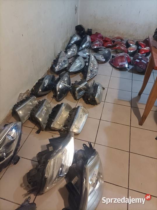 Sprzedam lampy samochodowe przód tył Skoda wielkopolskie Ostrów Wielkopolski