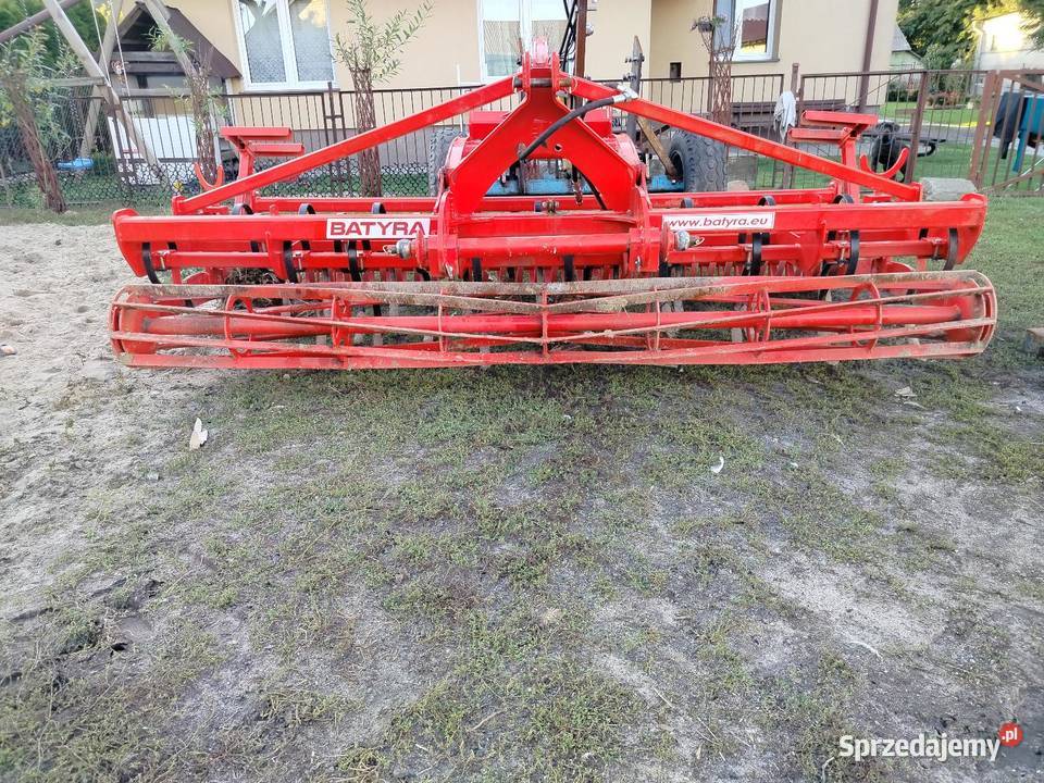 Agregat uprawowo siewny Batyra półzawieszany 3m Świdnik