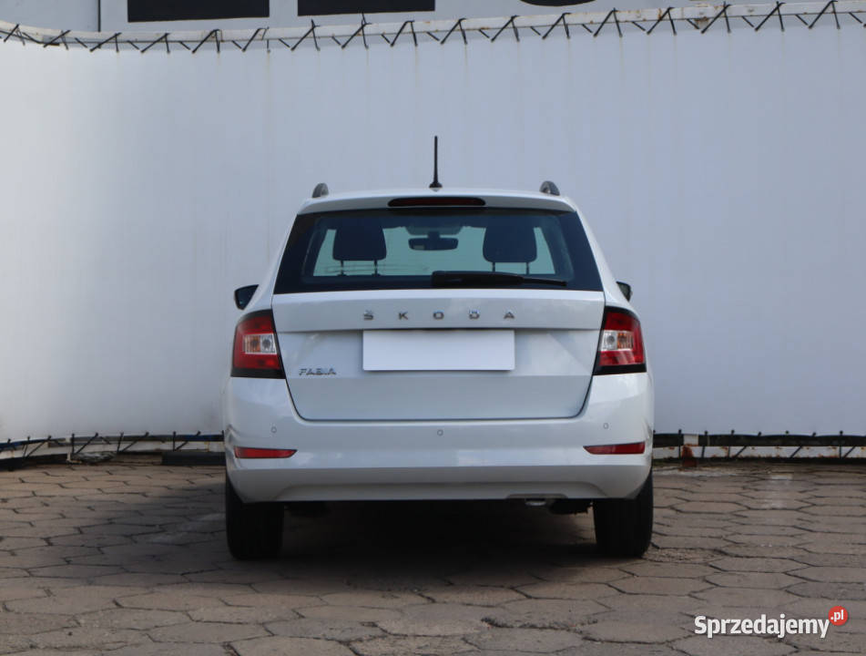 Skoda Fabia 10 TSI radio Łódź
