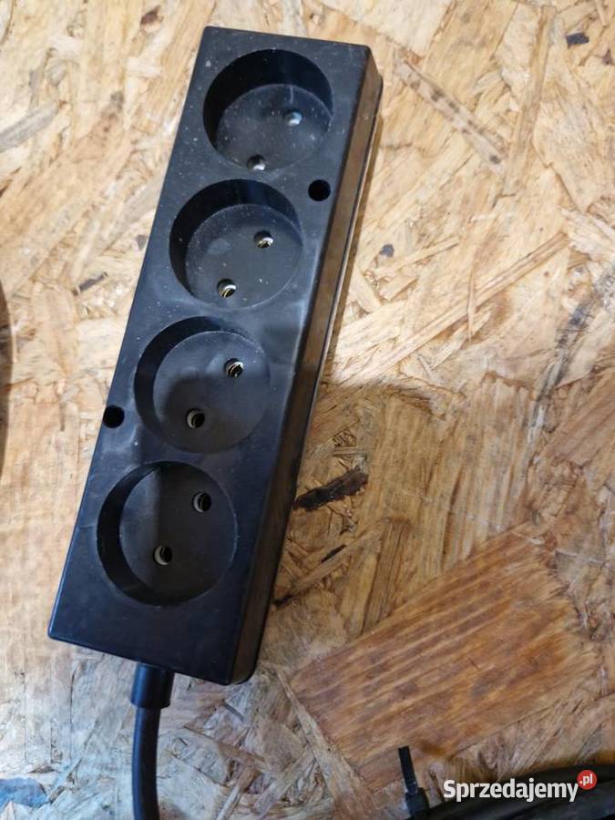 Przedłużacz poczwórny z uziemieniem 10 m czarny Elektryczne wielkopolskie