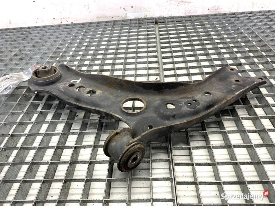 WAHACZ PRAWY PRZÓD VW GOLF VII Hatchback PRZEDNI