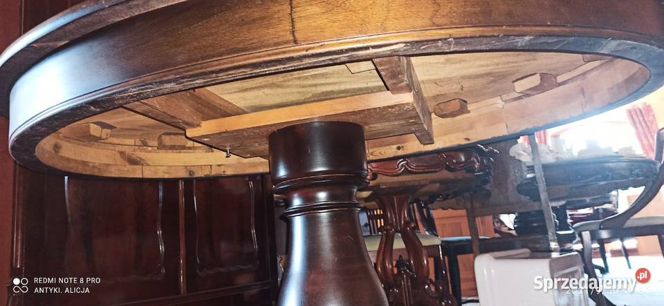 Stół Chippendale na jednej nodze
Blat owalny Meble Gdańsk sprzedam
