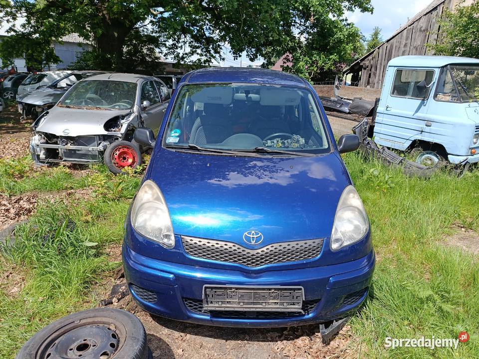 Toyota Yaris Verso 13 62 kW 2003 r dawca części Szklarka Myślniewska sprzedam