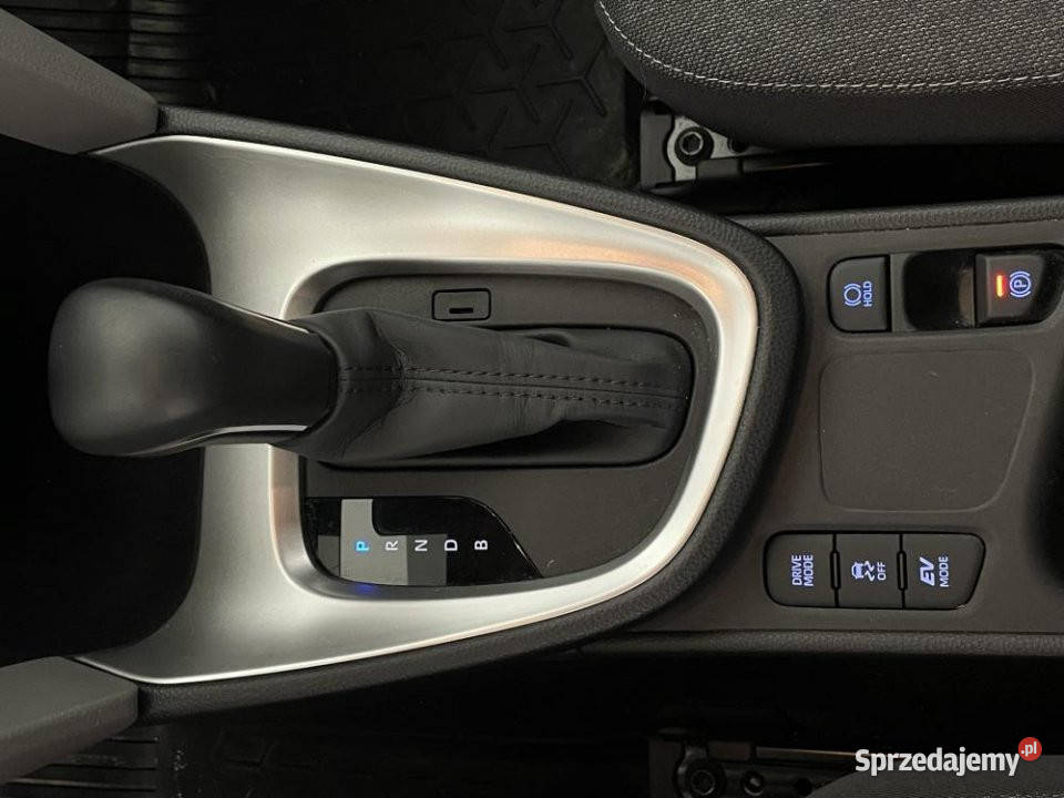 Toyota Yaris 2022r Salon Niski przebieg Warszawa