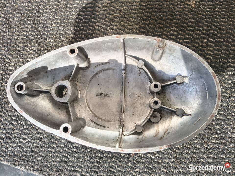 Pokrywa kapa WSK 125 strony oleju