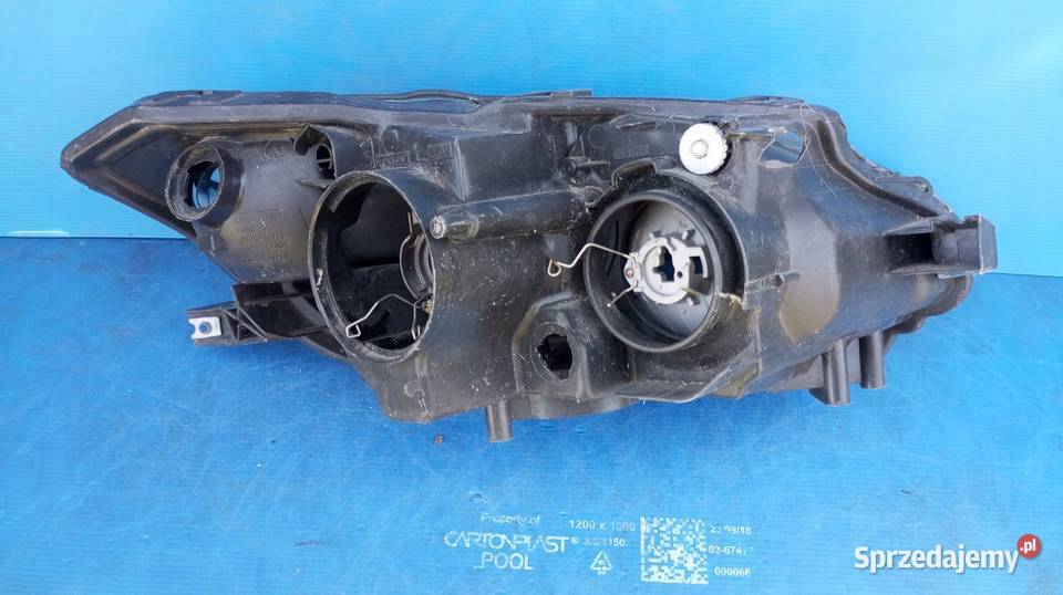 LAMPA LEWY PRZÓD REFLEKTOR EU XENON 10022312 osobowe sprzedam