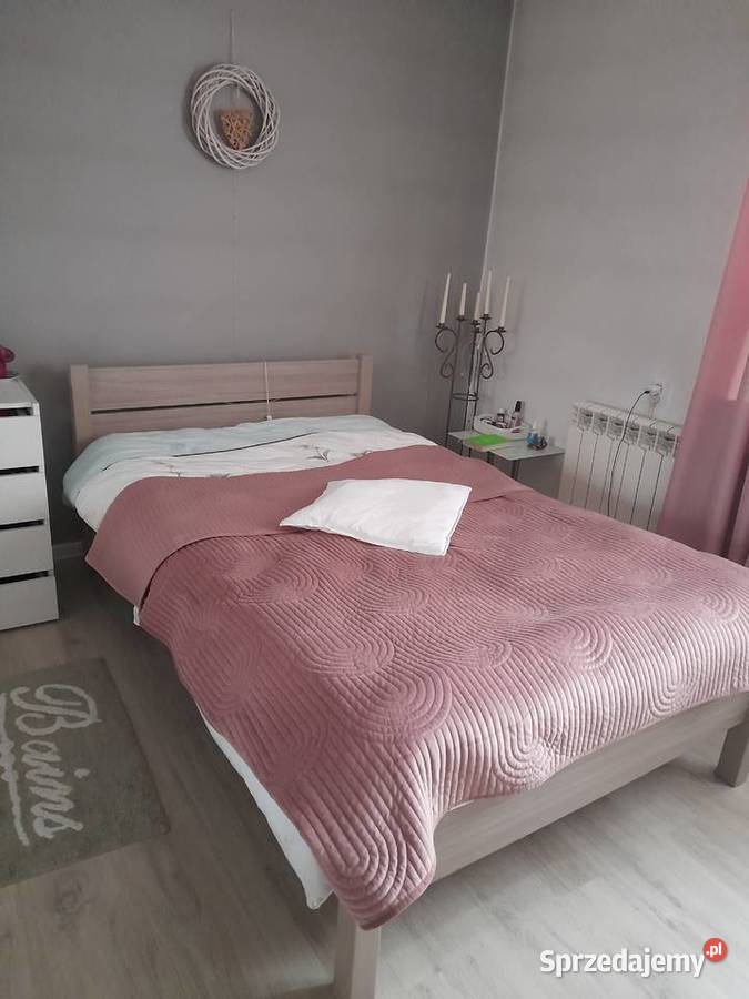 Łóżko sypialniane mazowieckie
