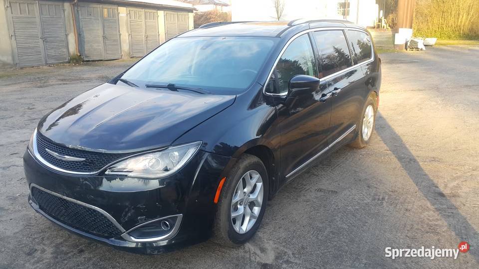 Chrysler Pacifica 17r Skóry 7osób technicznie Poznań