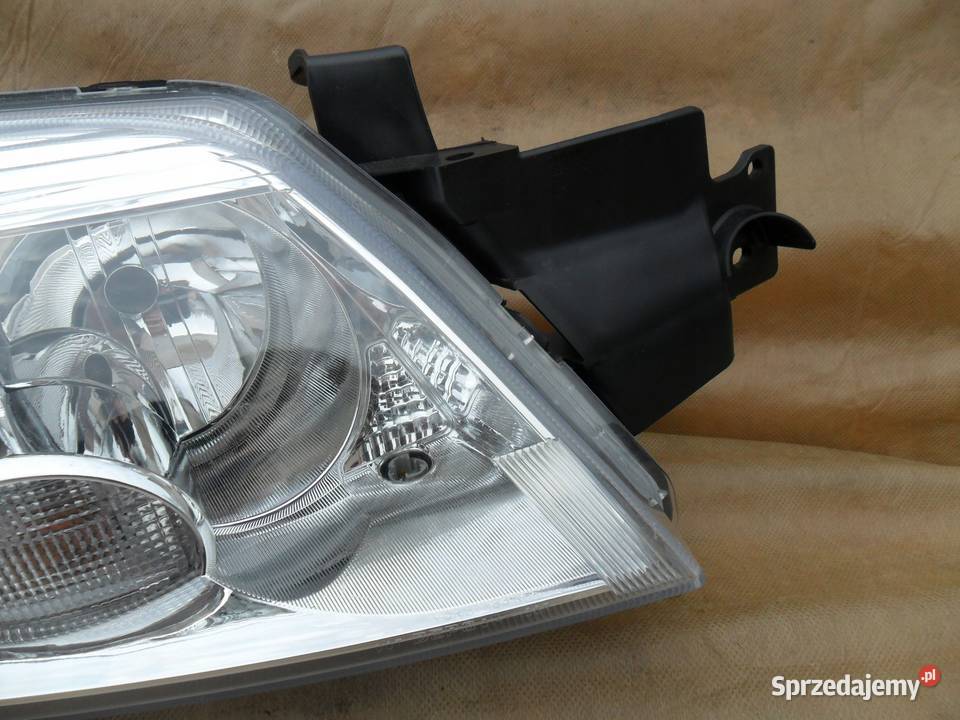 LAMPA PRAWY PRZÓD REFLEKTOR EU MITSUBISHI Motoryzacja Nowy Tomyśl