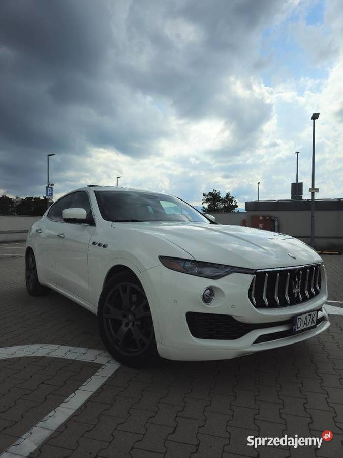 Maserati Levante 30 BiTurbo Q4 2019 350 isofix Levante