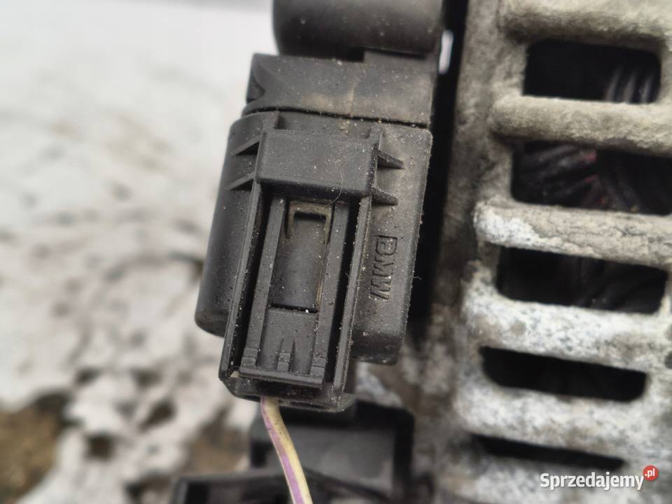 ALTERNATOR BMW E90 E87 20 i bosch 0121715017 osobowe