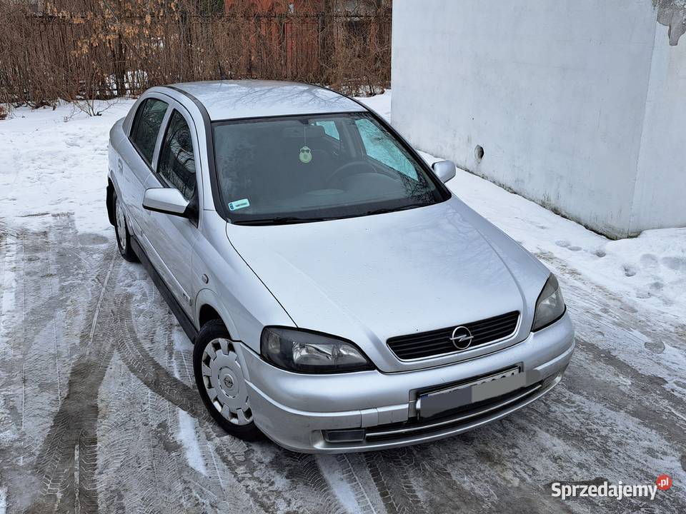 Sprzedam ładnego Opla Astre 2 14 benzyna 2004r