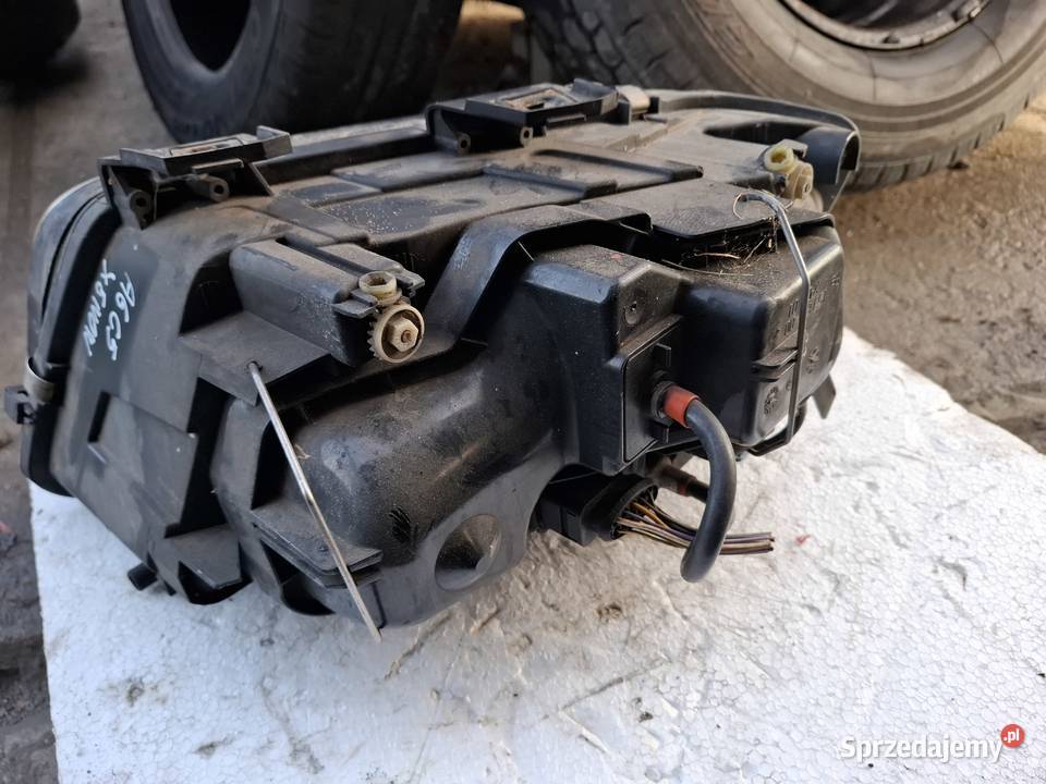 Lampa Prawa Przód Audi A6 C5 Xenon Hella Wisznice sprzedam