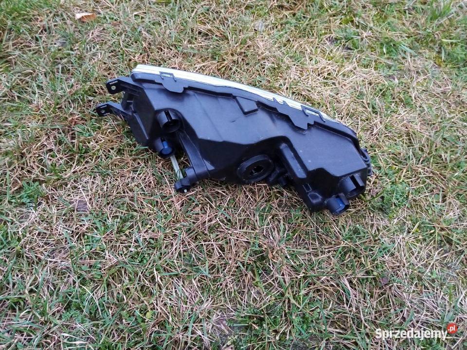 Halogen Skoda Rapid Led lewy Warka sprzedam