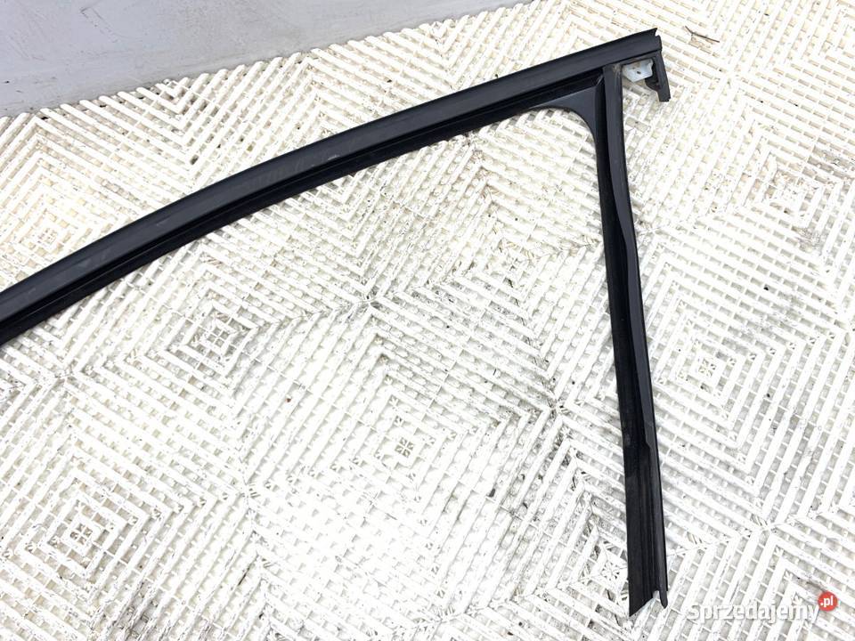 LISTWA RAMKA DRZWI LEWY PRZÓD OPEL ASTRA K Listwy i nakładki podkarpackie