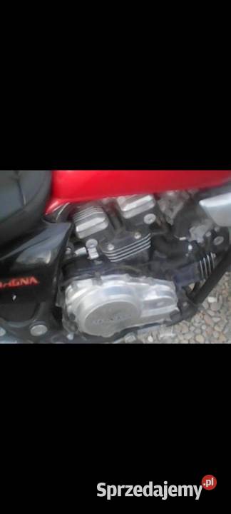 Honda Magnum 700 Dukla