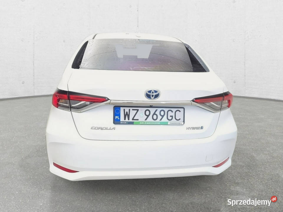 Toyota Corolla Seria E16 2012 Samochody osobowe dolnośląskie Komorniki sprzedam