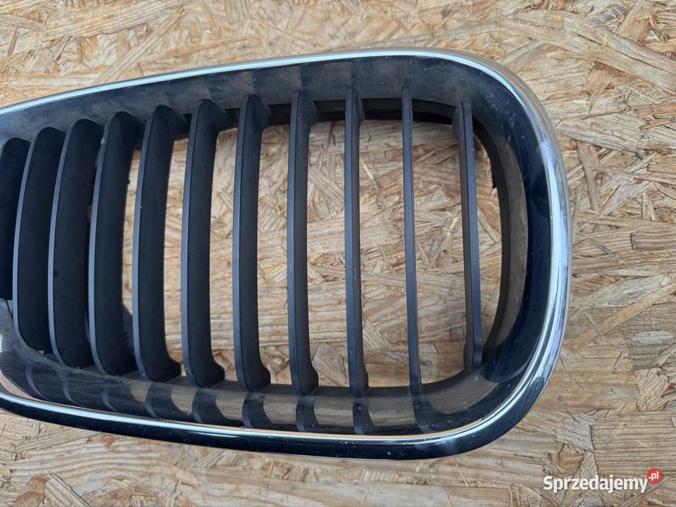 Grill nerka maski przód prawa BMW e46 lift Międzychód