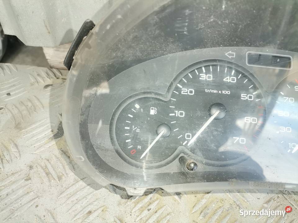 Licznik Zegar Citroen Berlingo 16HDI osobowe Pozostałe Wisznice sprzedam