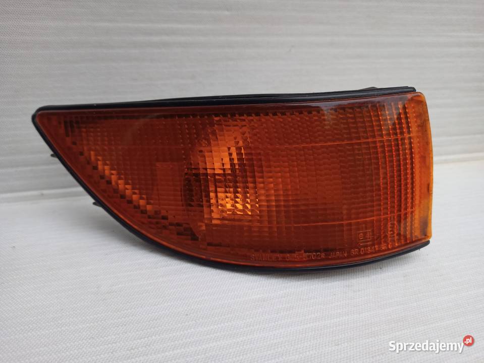Mitsubishi Colt III 3 Lancer IV 4 kierunkowskaz Sieradz