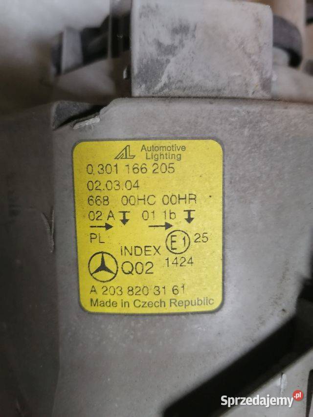 Mercedes C klasa W203 lift lampa przod lewa A Lewe