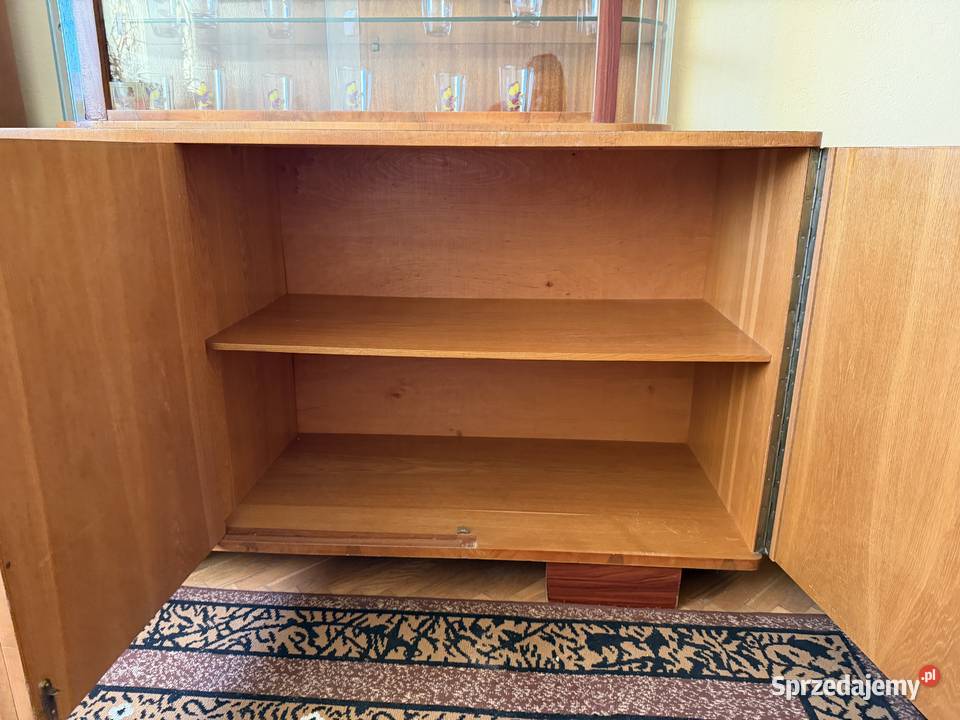 Drewniana komoda Gostyń