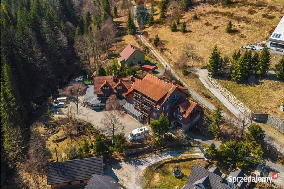 Nieruchomość inwestycyjna obiekt noclegowy 1255m dojazd asfaltowy Szczyrk