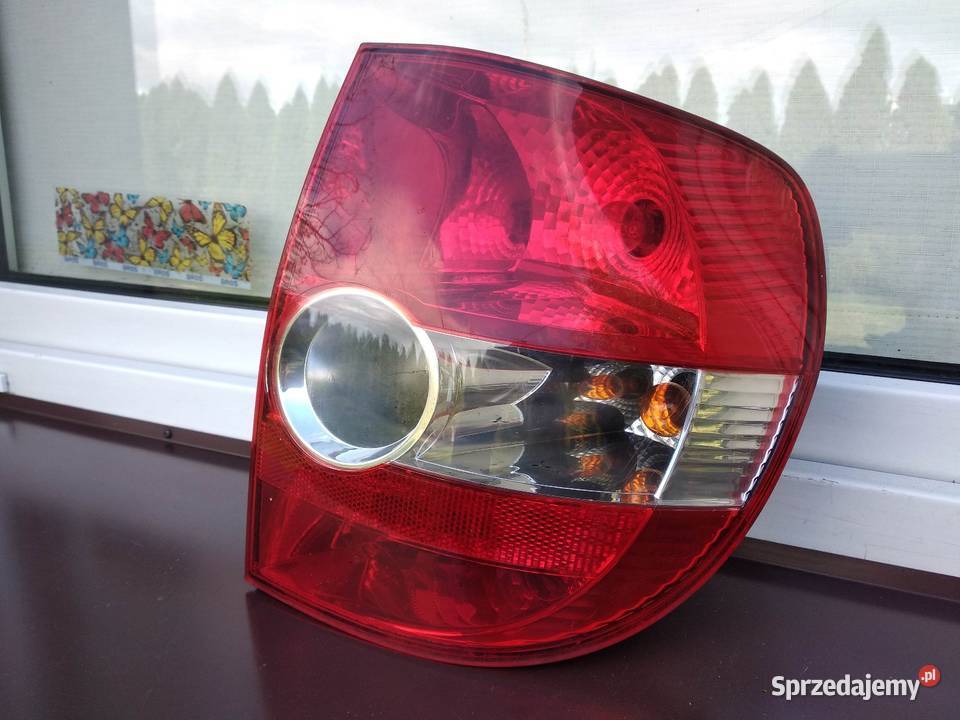 VW Fox lampa tył tylna prawa wkład oprawka Sieradz